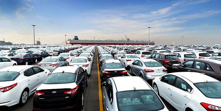 نماینده مجلس: واردات خودرو به دست خودروسازان بیفتد، فایده‌ای برای مردم نخواهد داشت
