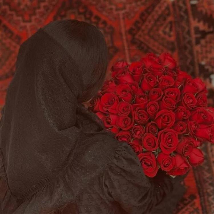 زن در نگاه اسلام؛ از کرامت انسانی تا نقش اجتماعی