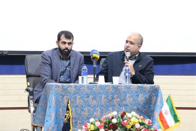 خضریان: بانک آینده 350 همت به بانک مرکزی بدهکار بود/ نجابت: انحلال بانک آینده با ایجاد سپر حفاظتی برای سپرده‌گذاران