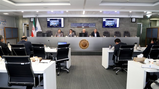 ارائه ضمانت‌نامه صادراتی در رفع تعهدات ارزی اثر مثبتی ندارد | کدام صادرکنندگان در فهرست صادرکنندگان خرد قرار گرفتند؟