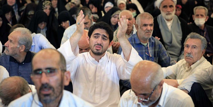 سومین مراسم دعای کمیل ایرانیان در مدینه برگزار شد+عکس