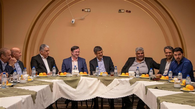 گسترش روابط یزد و مجارستان با تأکید بر سرمایه‌گذاری‌های مشترک