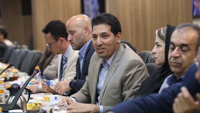 عدم تخصیص به‌موقع ارز؛ اصلی‌ترین عامل رسوب کالاها در حوزه صنایع غذایی و کالاهای اساسی | بخشی از محموله‌های روغن نباتی در گمرکات کشور معطل مانده است