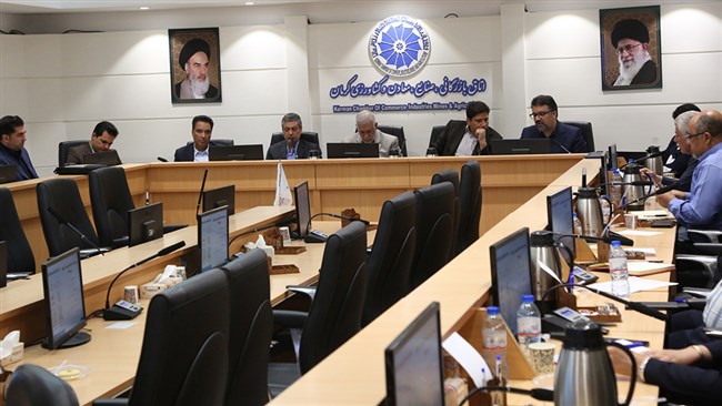 برنامه جدی استان کرمان، توسعه صنایع کوچک و متوسط باشد