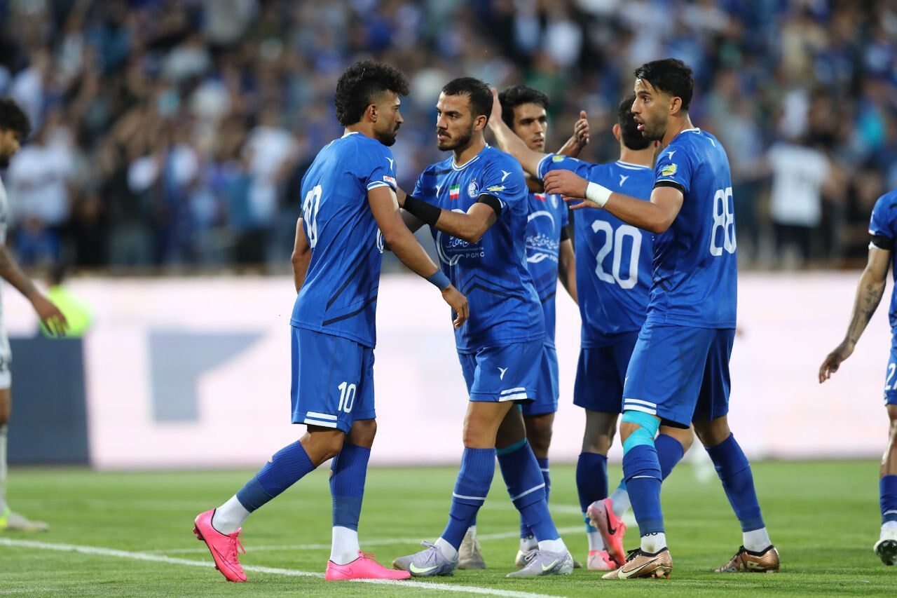 آتش‌بازی استقلال با تفکرات جباری