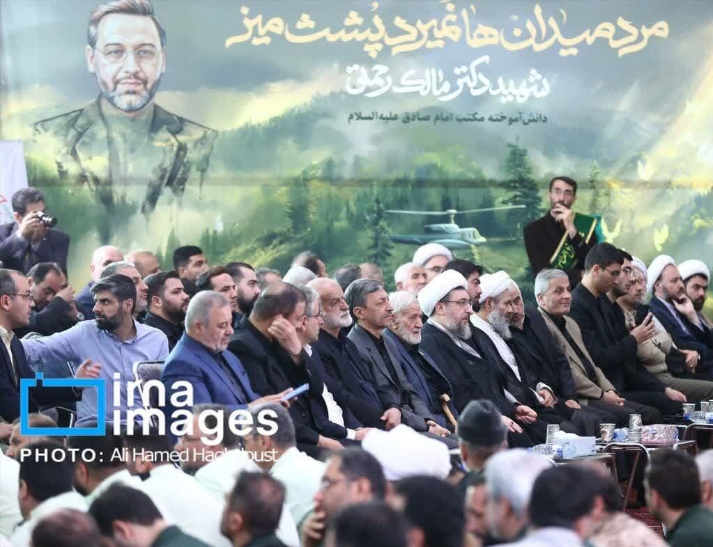 فتاح: شهید رئیسی گفتمان مردمی بودن را معنا کرد