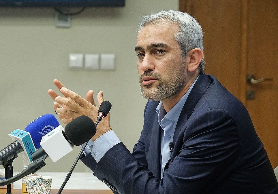 مشارکت مردم در اقتصاد در راس برنامه‌های وزیر آتی اقتصاد باشد