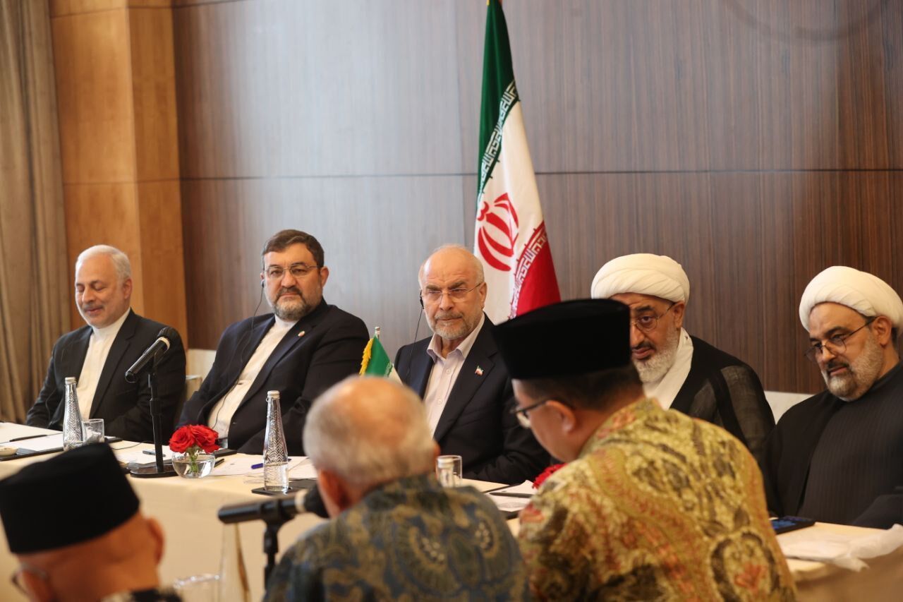 جمعی از علمای اسلامی و اندیشمندان اندونزی با قالیباف دیدار کردند+فیلم