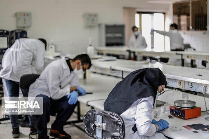 انعقاد ۱۱ قرارداد دانشکده فیزیک و مهندسی انرژی دانشگاه امیرکبیر با صنایع