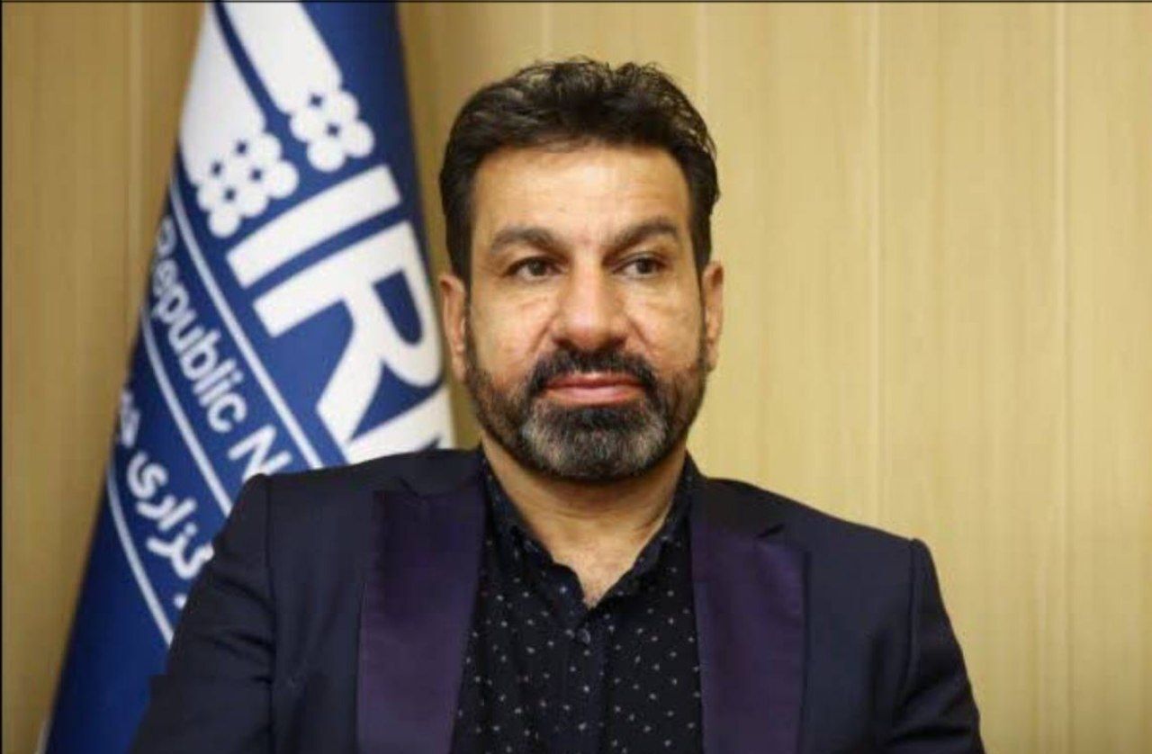 مومنی: قرارداد پورموسوی تمام شده است/ تلاش زیادی برای مجوز حرفه‌ای کردیم