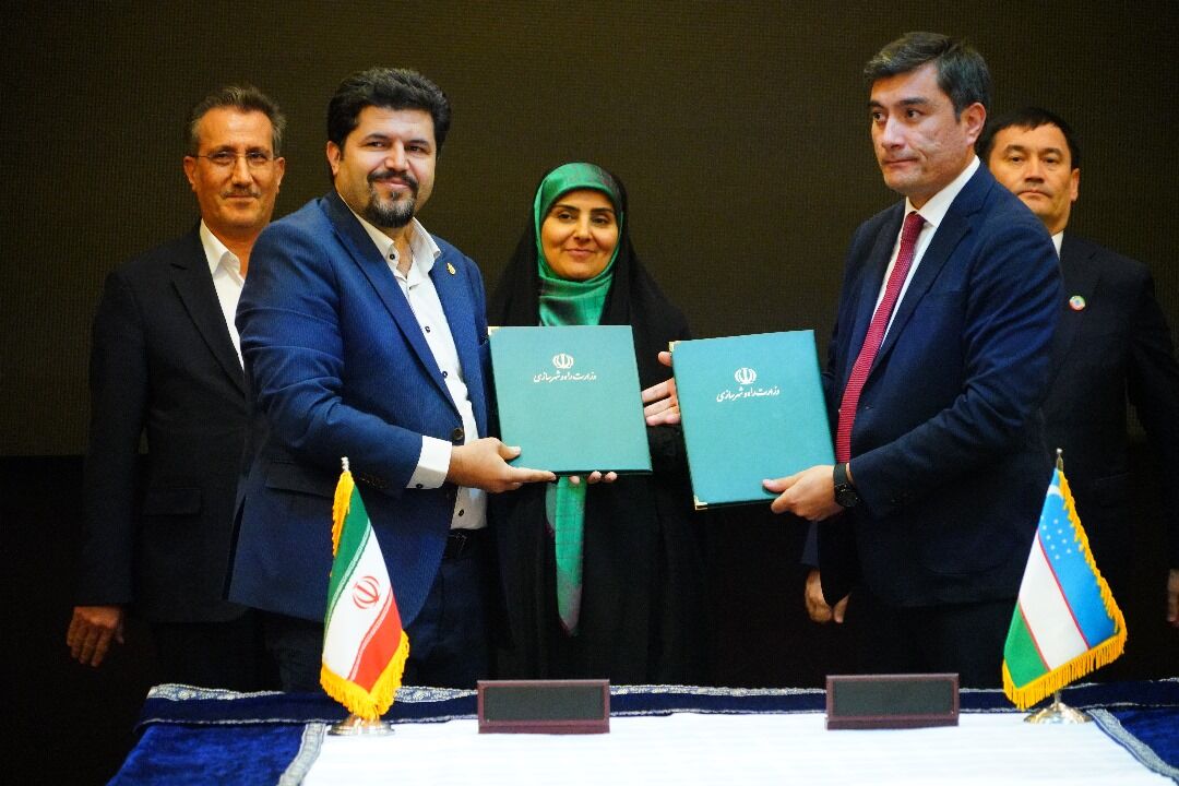 تهران و تاشکند یادداشت تفاهم توسعه‌ همکاری‌های ترانزیتی امضاء کردند