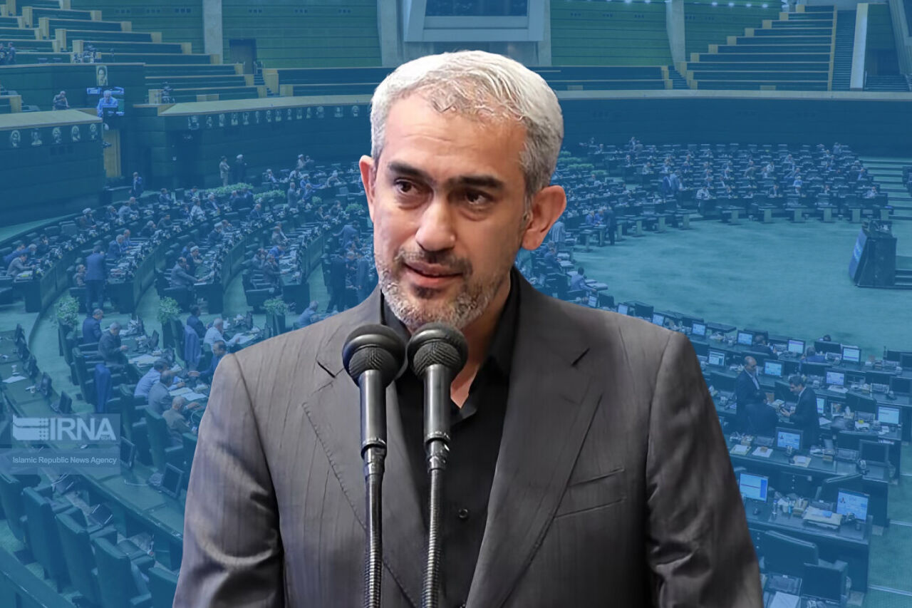وزیر پیشنهادی اقتصاد از نظر علمی فردی توانمند است