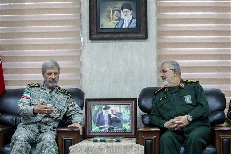 دوشادوش هم برای اعتلای پرچم ایران سربلند تلاش می کنیم