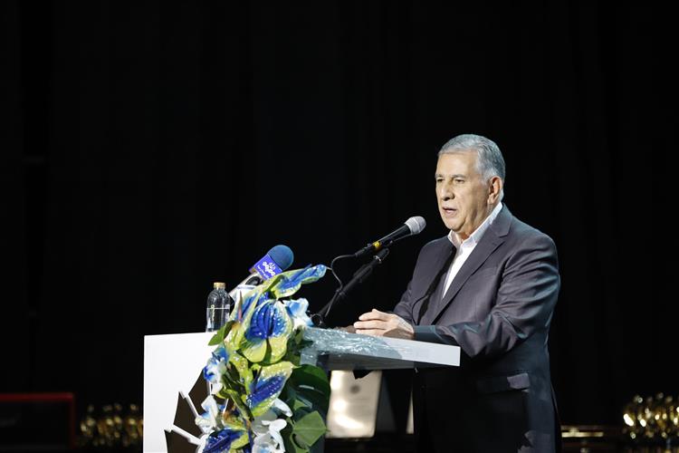 همایش چالش‌ها و الزامات صادرات غیرنفتی در شرایط عدم قطعیت آغاز شد